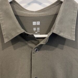 UNIQLO Men's Airism Short Sleeve Button Down Olive Green Shirt XXL